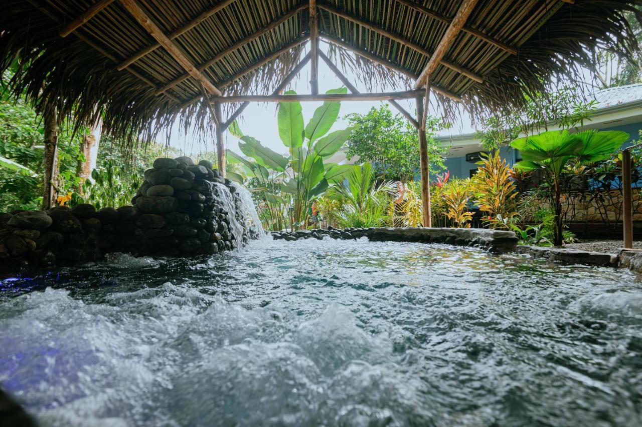 Oasis Diverse Adult Retreat 케포스 외부 사진