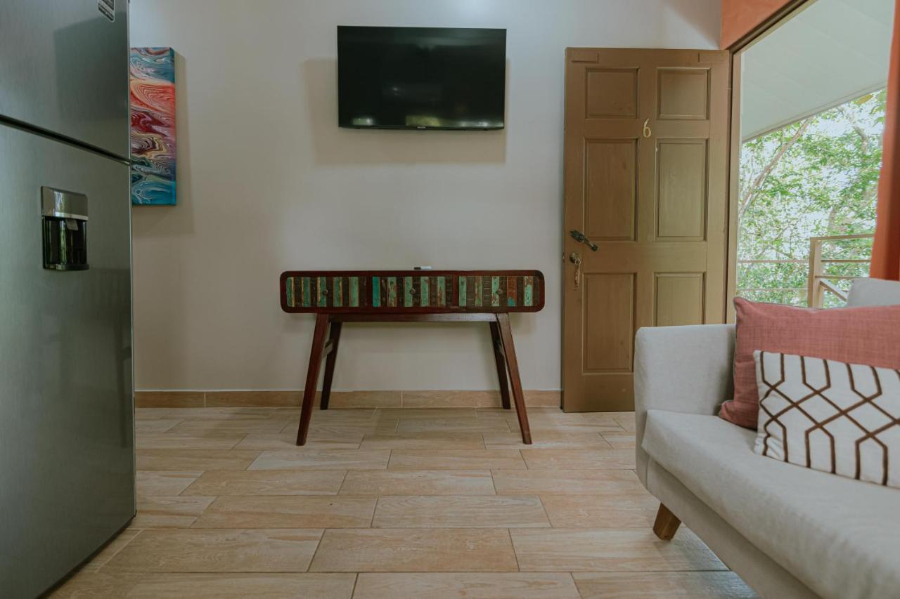 Oasis Diverse Adult Retreat 케포스 외부 사진