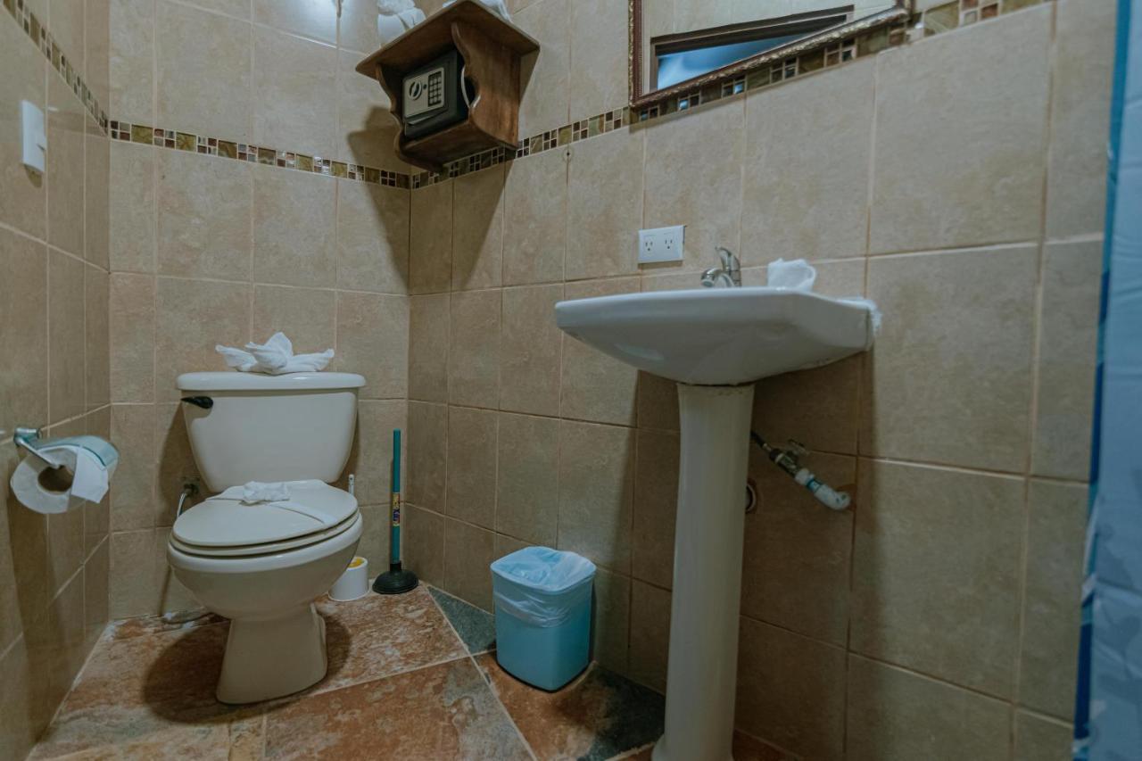 Oasis Diverse Adult Retreat 케포스 외부 사진