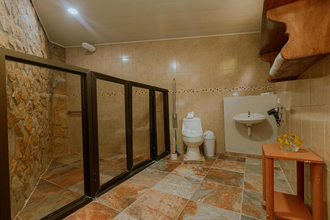 Oasis Diverse Adult Retreat 케포스 외부 사진