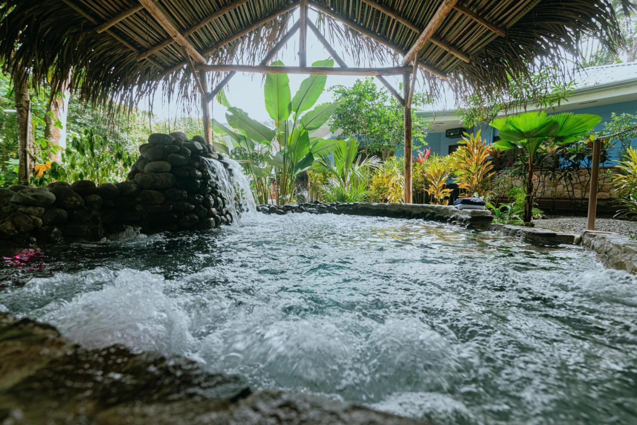 Oasis Diverse Adult Retreat 케포스 외부 사진